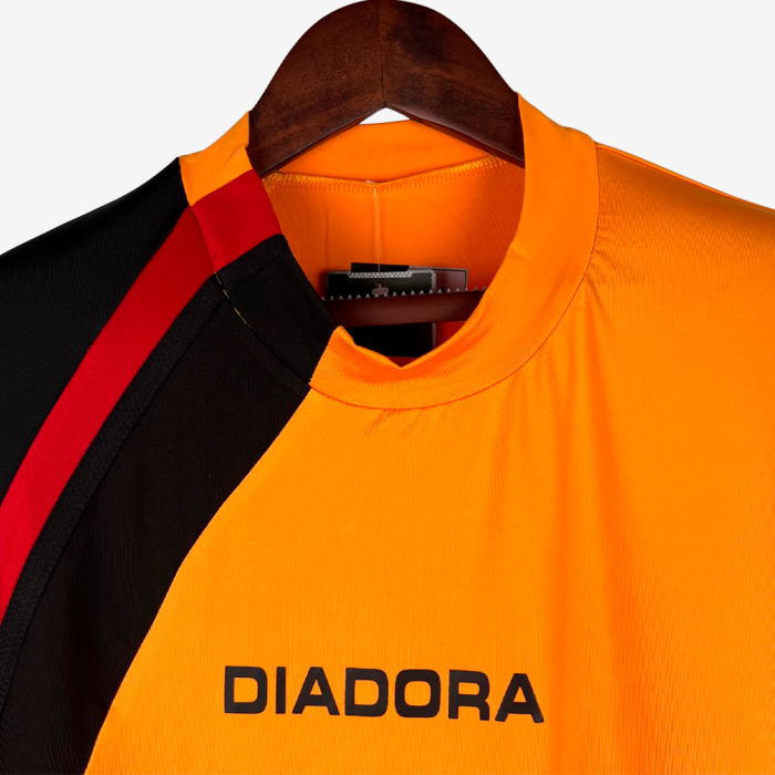 AS Roma 2005/06 Home Jersey - Retro Version - Image 4