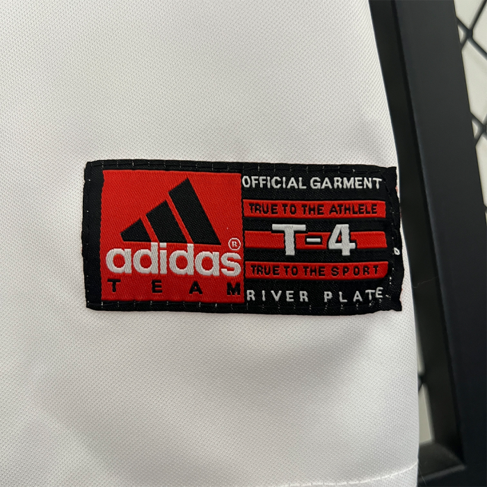 River Plate 1998/99 Home Jersey - Retro Version - Image 4
