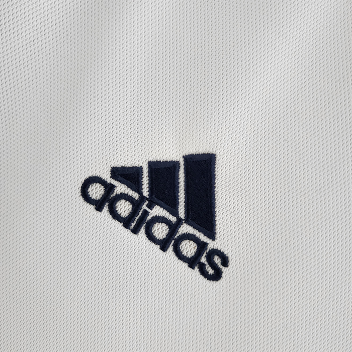Real Madrid 2000/01 Away Jersey – Retro Version - Image 3