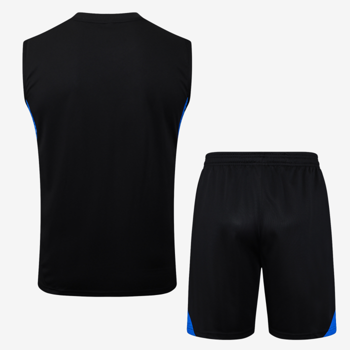 Manchester United 2025/26 Kit Training - Image 4