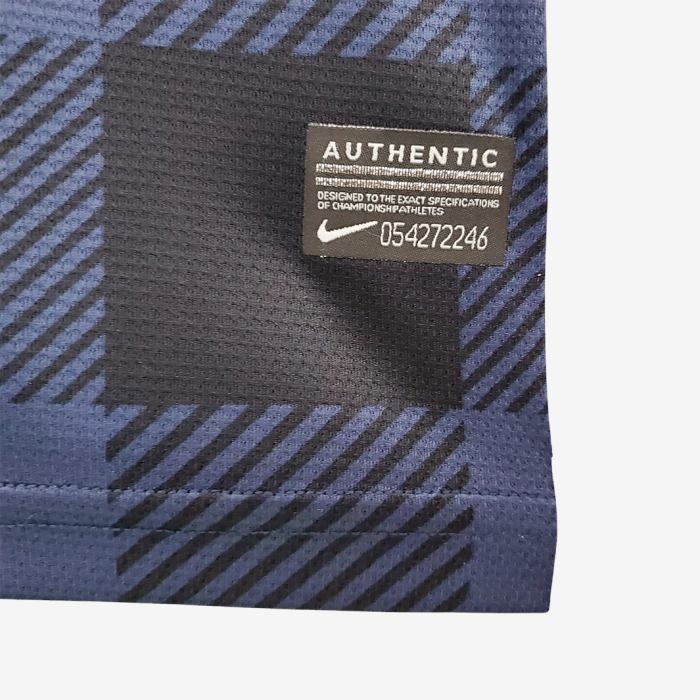 Manchester United 2013/14 Third Jersey – Retro Version - Image 4