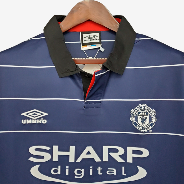 Manchester United 1999/00 Away Jersey – Retro Version - Image 4