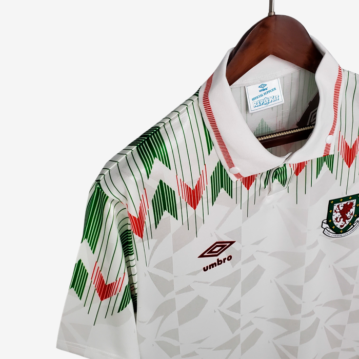 Wales 1990/92 Away Jersey – Retro Version - Image 4