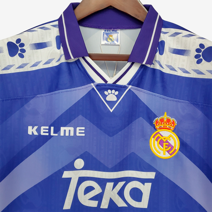 Real Madrid 1996/97 Away Jersey – Retro Version - Image 4