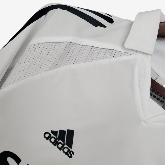 Real Madrid 2005/06 Home Jersey – Retro Version - Image 4