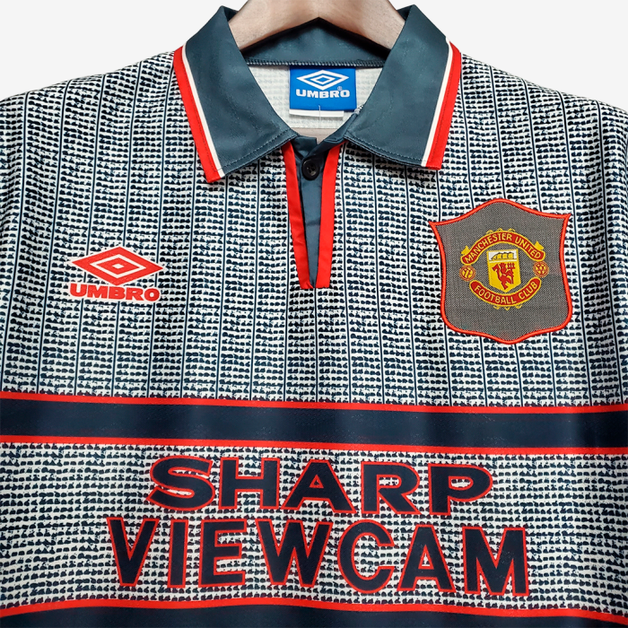 Manchester United 1995/96 Away Jersey - Retro Version - Image 4