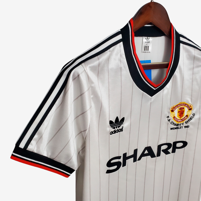 Manchester United 1983/84 Away Jersey - Retro Version - Image 4