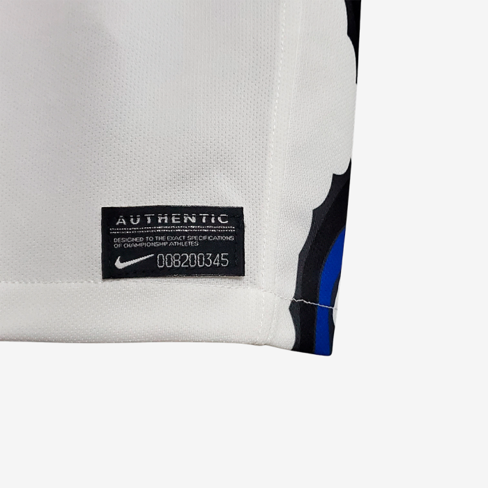 Inter Milan 2010/11 Away Jersey - Retro Version - Image 5