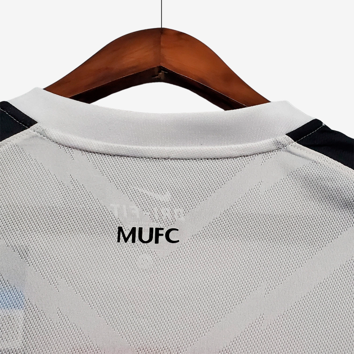 Manchester United 2010/11 Away Jersey UCL - Retro Version - Image 9