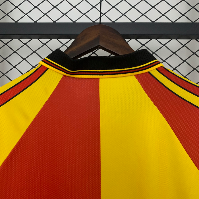 Galatasaray 1998/99 Home Jersey - Retro Version - Image 5