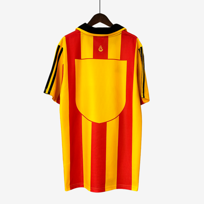 Galatasaray 1999/00 Home Jersey - Retro Version - Image 4