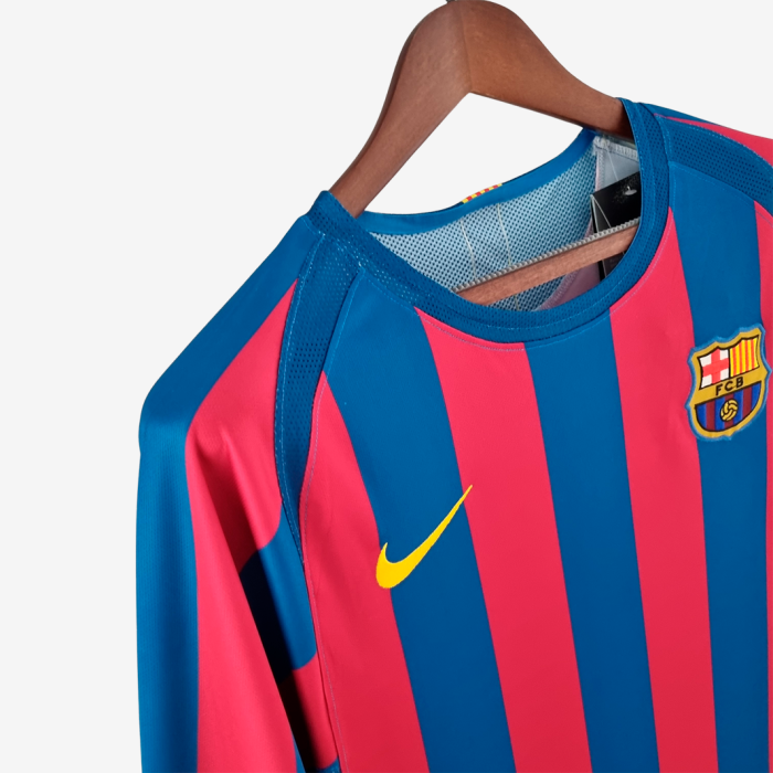 Barcelona 2005/06 Home Jersey Long Sleeve – Retro Version - Image 5