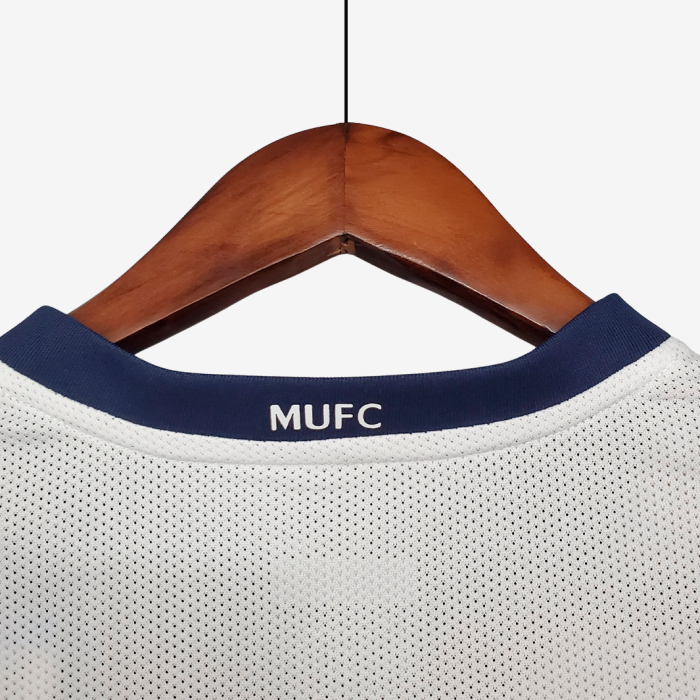 Manchester United 2008/09 Away Jersey – Retro Version - Image 5