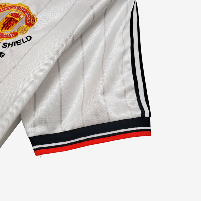 Manchester United 1983/84 Away Jersey - Retro Version - Image 5