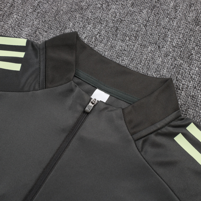 Real Madrid 2025/26 Tracksuit - Image 4