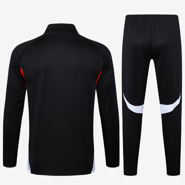 Bayern Munich 2025/26 Tracksuit - Image 4