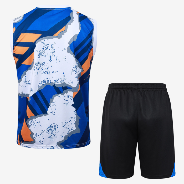 Real Madrid 2025/26 Kit Training - Image 4
