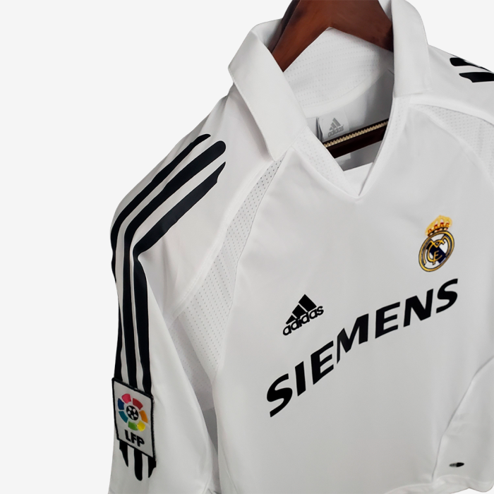 Real Madrid 2005/06 Home Jersey – Retro Version - Image 6