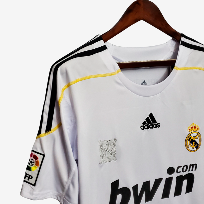 Real Madrid 2009/10 Home Jersey - Retro Version - Image 7