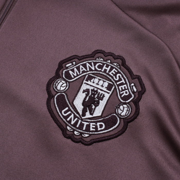 Manchester United 2025/26 Tracksuit - Image 5