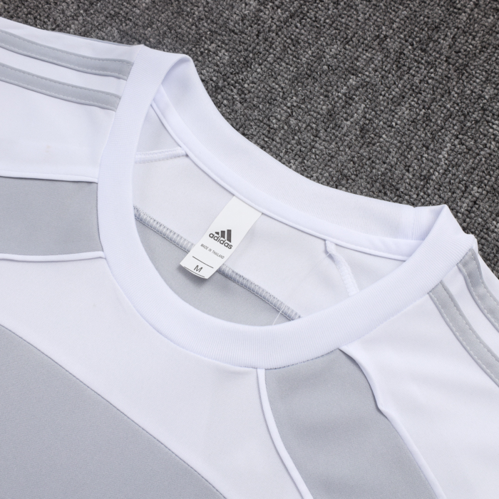 Real Madrid 2025/26 Kit Training - Image 5