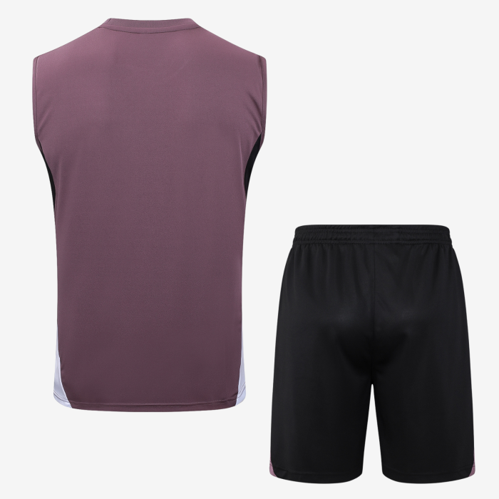 Manchester United 2025/26 Kit Training - Image 4