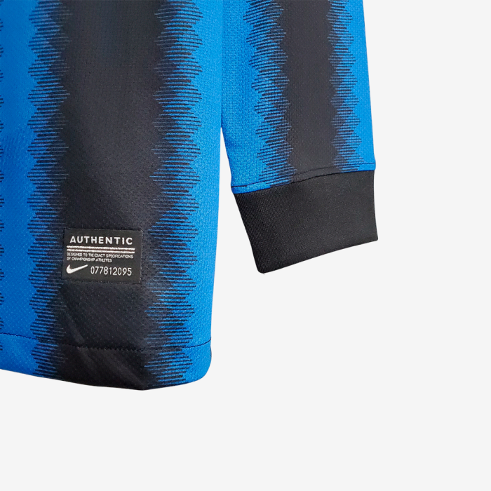 Inter Milan 2010/11 Home Jersey Long Sleeve - Retro Version - Image 8