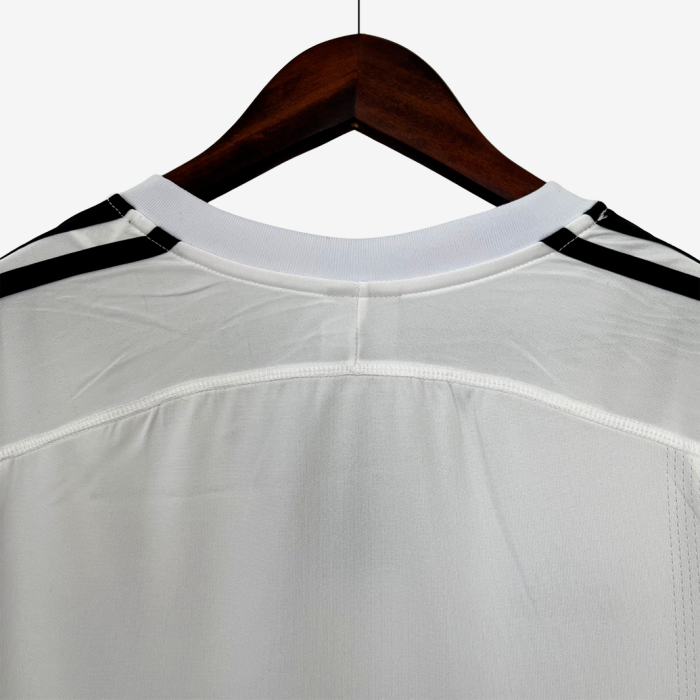 Real Madrid 2003/04 Home Jersey – Retro Version - Image 7