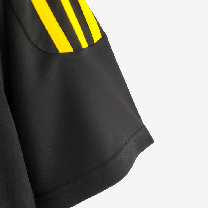 Real Madrid 2011/12 Goalkeeper Jersey – Retro Version - Image 7