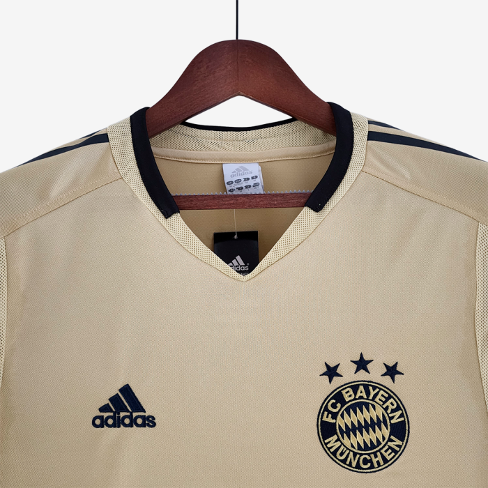 Bayern Munich 2004/05 Away Jersey – Retro Version - Image 7