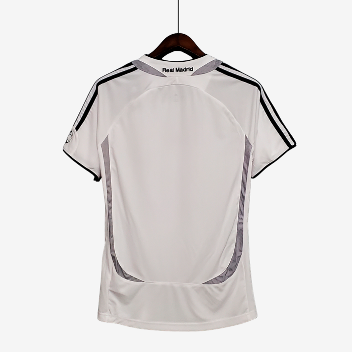 Real Madrid 2006/07 Home Jersey - Retro Version - Image 8