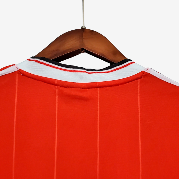 Manchester United 1983/84 Home Jersey - Retro Version - Image 4