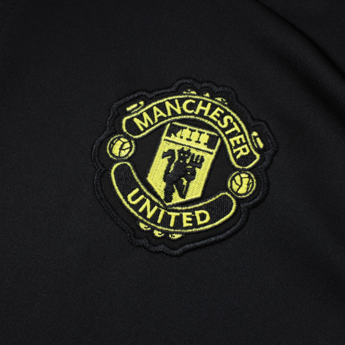 Manchester United 2025/26 Tracksuit - Image 7