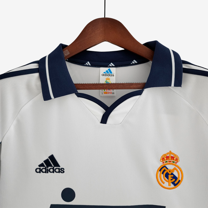 Real Madrid 2000/01 Away Jersey – Retro Version - Image 8