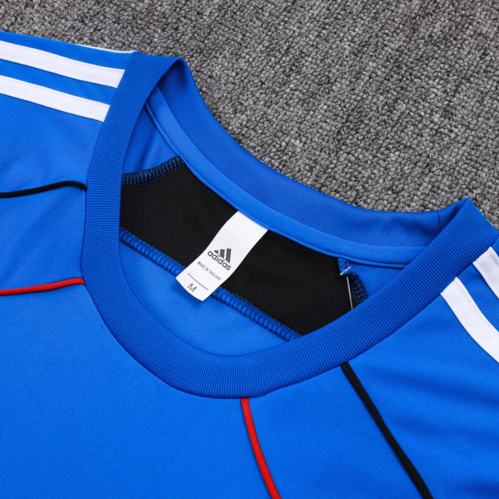 Manchester United 2025/26 Kit Training - Image 7