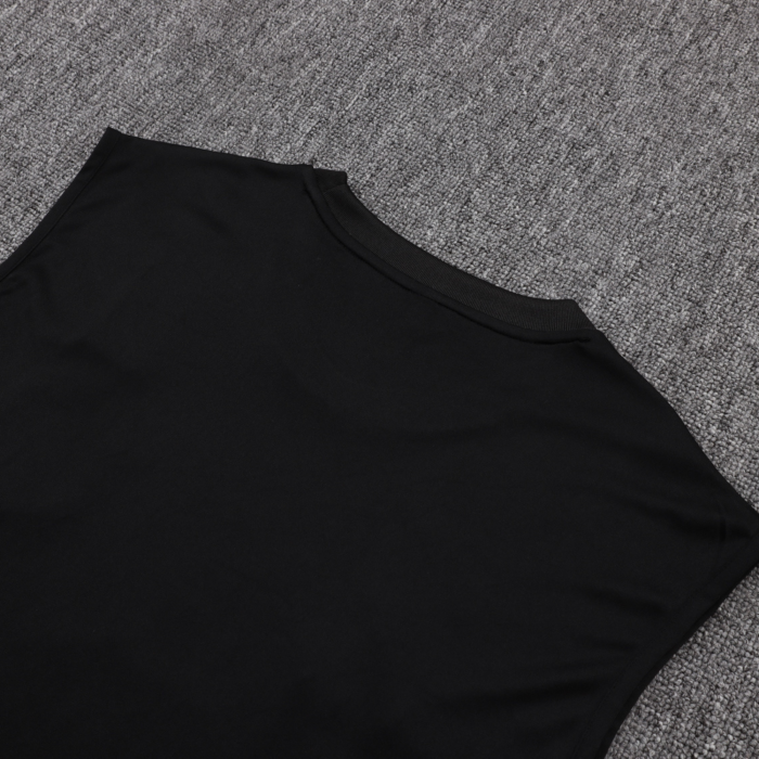 Manchester United 2025/26 Kit Training - Image 7