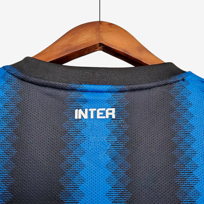 Inter Milan 2010/11 Home Jersey - Retro Version - Image 10