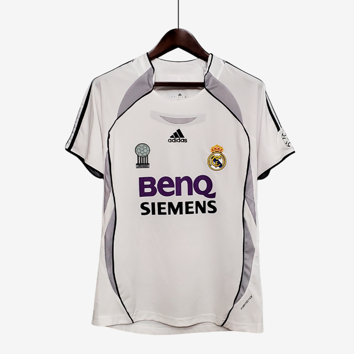 Real Madrid 2006/07 Home Jersey - Retro Version - Image 1