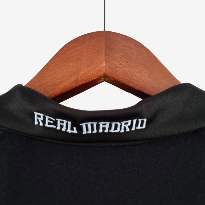 Real Madrid 2009/10 Away Jersey – Retro Version - Image 9