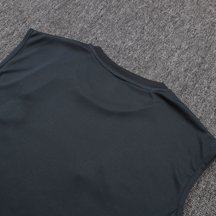 Real Madrid 2025/26 Kit Training - Image 9