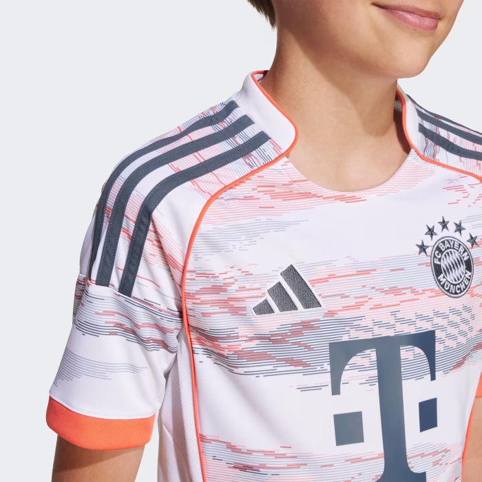Bayern Munich 2025/26 Away – Kit Kids - Image 3