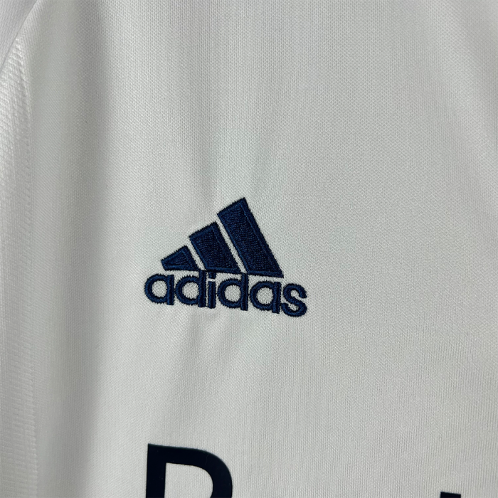 Real Madrid 2001/02 Home Jersey – Retro Version - Image 9
