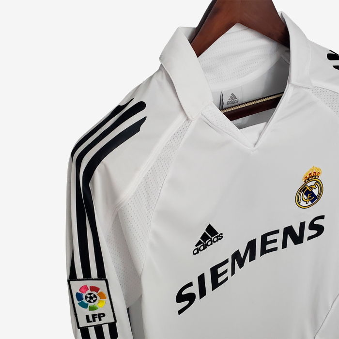 Real Madrid 2005/06 Home Jersey Long Sleeve – Retro Version - Image 8