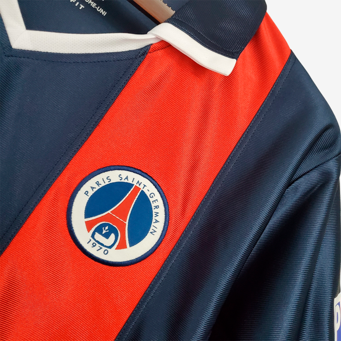 Paris Saint-Germain (PSG) 2001/02 Home Jersey – Retro Version - Image 4