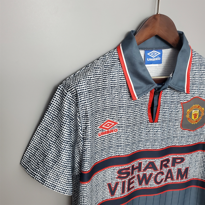 Manchester United 1995/96 Away Jersey - Retro Version - Image 8