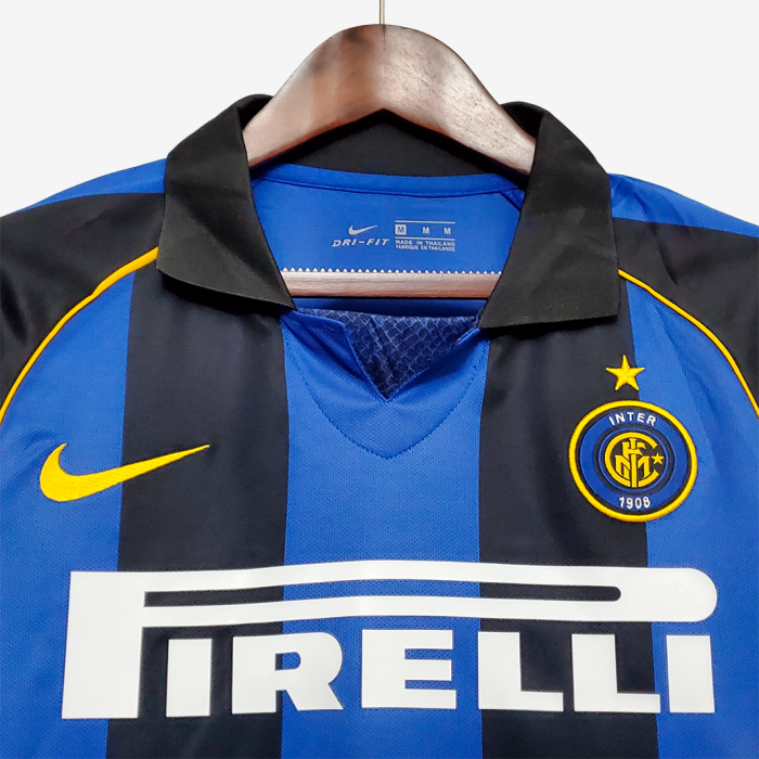 Inter Milan 2001/02 Home Jersey - Retro Version - Image 3