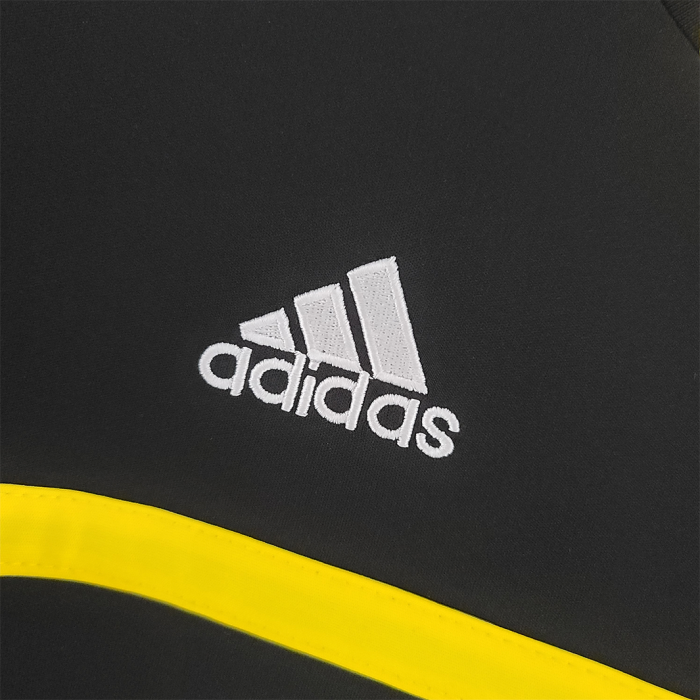 Real Madrid 2011/12 Goalkeeper Jersey – Retro Version - Image 11