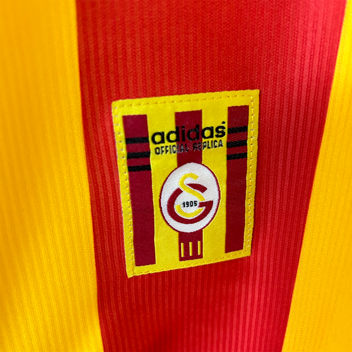 Galatasaray 1999/00 Home Jersey - Retro Version - Image 5
