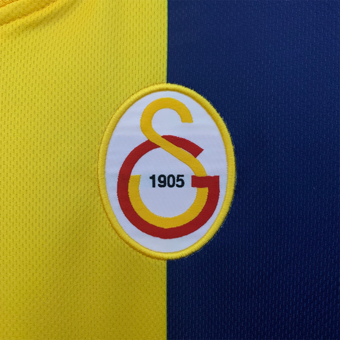 Galatasaray 1998/99 Third Jersey - Retro Version - Image 4