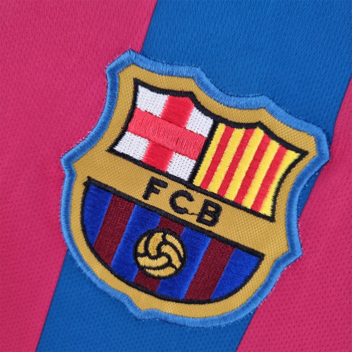 Barcelona 2005/06 Home Jersey Long Sleeve – Retro Version - Image 10